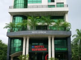 Hotel Supreme，位于巴纳内拉斯的酒店