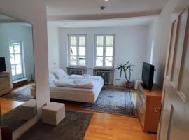 Altbau-Traum mit Riesen-Dachterrasse，位于莫斯堡的酒店