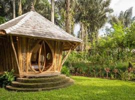 The Kul Kul Farm，位于Bringkit的酒店