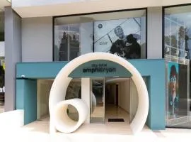 Amphitryon City Hotel