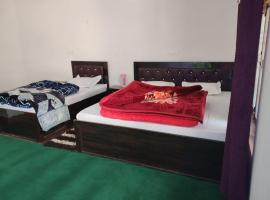 Jaggi Guest House Chopta，位于Chopta的山林小屋