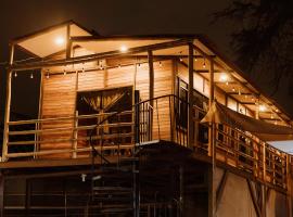 HOSPEDAJE CasaBlanca Huacachina，位于伊察的宾馆