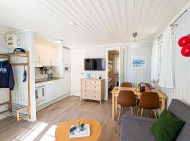 德拉格索山林小屋，位于卡尔斯克鲁纳的带热水浴缸的酒店