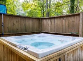 A Little River Romance - Private Dock - Hot Tub