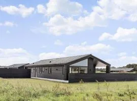 Holiday Home Frithbjorn - 900m from the sea by Interhome