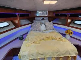 2 Bedroom Yacht Rental