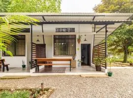 Casa Caiman, Wifi rapido a 5 minutos de Puerto Viejo