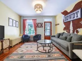 Spacious Broadway Home Downtown Western Modern Charm with parking