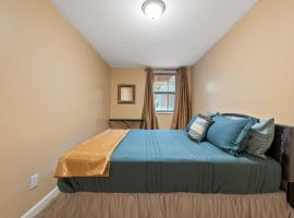 Cozy Two Bedroom in Brooklyn，位于布鲁克林的酒店