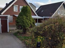 2-story Villa with 8 rooms-possibility for 13 beds，位于韦斯特罗斯的酒店