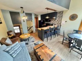 Lutsen Ski-In/Ski-Out Townhome | Pool, Gym, Sauna