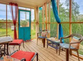 New Mexico Cottage Hot Springs Fed Tub On-Site