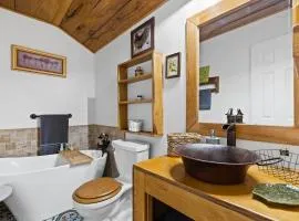 Lodge Apartment at Owl Creek Farm Resort