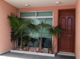 Casa Cielo Lindavista，位于图兰辛戈的酒店