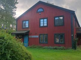 Allemanshem, Småland ,Kronoberg, Lenhovda, Glasriket，位于Lenhovda的酒店