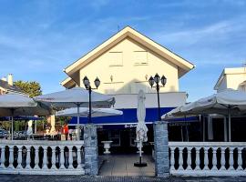 Hostería los Jardines，位于Mortera的酒店