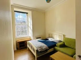 Cozy Room In Sauchiehall Street