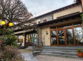 Hotel Mariuccia，位于瓦雷泽的酒店