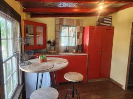 Bigfoots Bungalow，位于班德拉的酒店