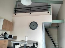 Petit studio cosy, calme absolu et indépendant，位于热尔扎的酒店