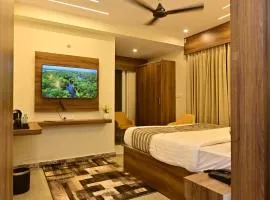 Hotel Noble Nook, 100 Ft Road, Indiranagar