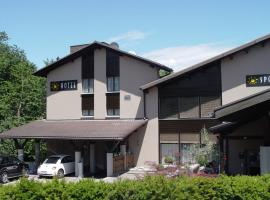 Hotel Sportcenter Fünf Dörfer AG，位于Zizers的酒店