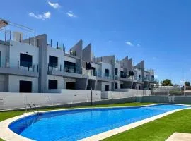 Stunning 2- Bed Flat in San Miguel