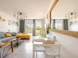 GW014 Gugel Waves Patio and Pool Seaview Apartments