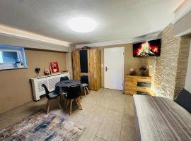 FeWo Zimmervermietung Bornemann，位于Könnern的酒店