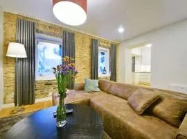 Domillion old town duplex 14ppl free parking L4D