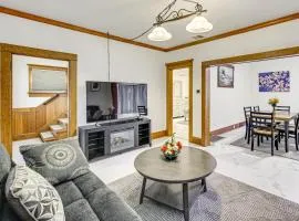 Walk to Eats and Events! Downtown Puyallup Home