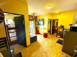 Condo 2Bedroom near Session with Free Own Parking