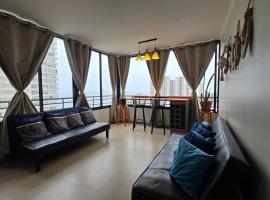 Oceana Suites Iquique，位于伊基克的带泳池的酒店