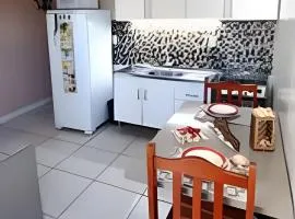 Apartamento térreo climatizado próximo a praia