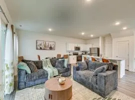 Screened Patio Townhome 3 Mi to Dtwn Wilson!