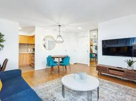 LaCité Cozy Apartment Close to Central Montreal