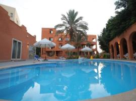Settle Inn Mirage Boutique Hotel，位于开罗的带停车场的酒店
