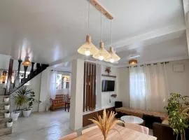 Captain CLIFFs House