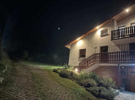 Quiet Getaway Near Tarnow，位于Pleśna的酒店