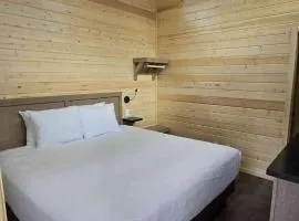 057B Grand Canyon South Rim Chalet with King Bed