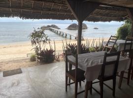 Le Rocher，位于圣玛丽的带停车场的酒店