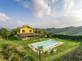 Villa in Piandimeleto with Pool & Sauna