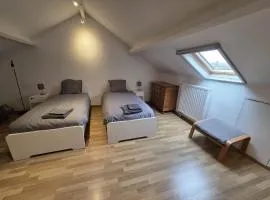 Bel-étage cosy 2 chambres proche Charleroi-Airport