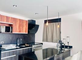 A haven of peace and comfort with a pool，位于Hércules的酒店