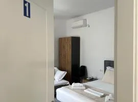 Lexhulo "Rest&Fly" Room's