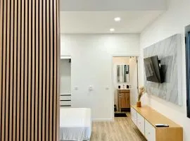 S A L - Village Flats