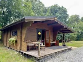 Blockhaus mitten in der Natur