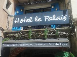 Le palais, hôtel - restaurant，位于阿普特的酒店
