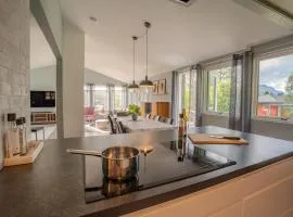 Large modern house, perfect for northern lights hunting