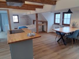 Wustermark Ferienwohnung Dorfanger 8，位于武斯特马克的酒店